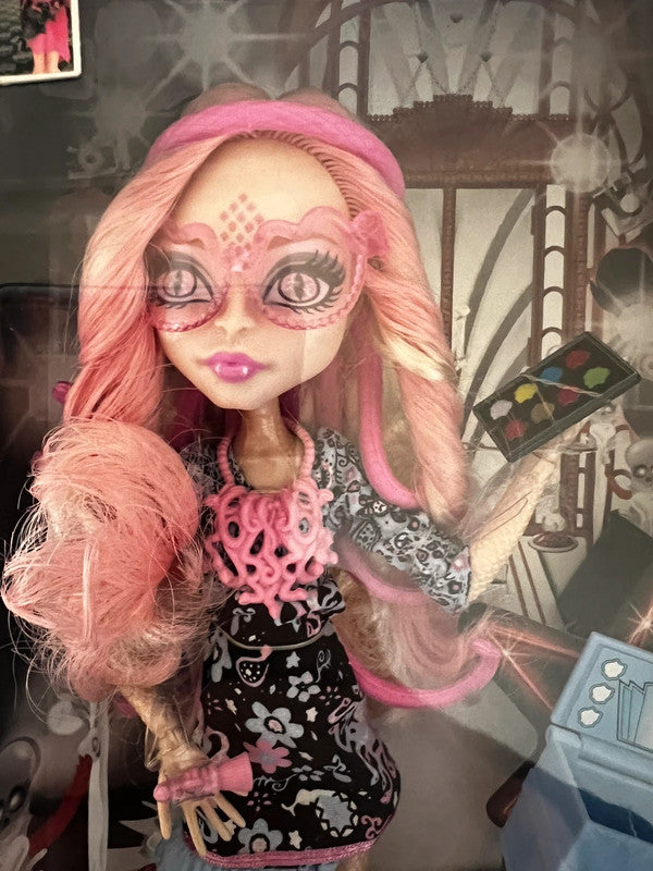 Super Rare BNIB Monster High Hauntlywood Viperine Doll 2014 Frights Camera Action!